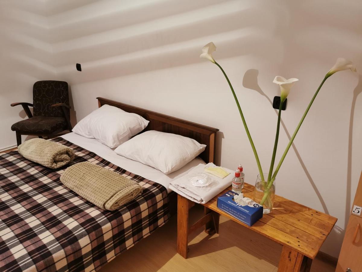 4 Friends Hostel Erevan Esterno foto